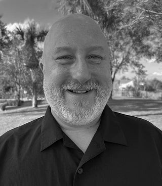 Erik Guzman | Authors